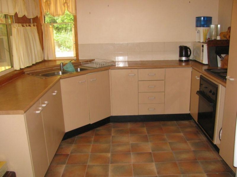 6 Washbrook Crescent, Petrie QLD 4502