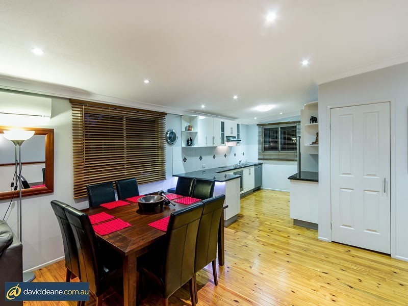 27 Melinda St, Kallangur QLD 4503