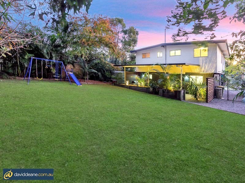 27 Melinda St, Kallangur QLD 4503