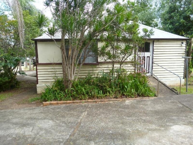 19 Armstrong Street, Petrie QLD 4502