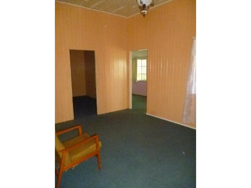 19 Armstrong Street, Petrie QLD 4502