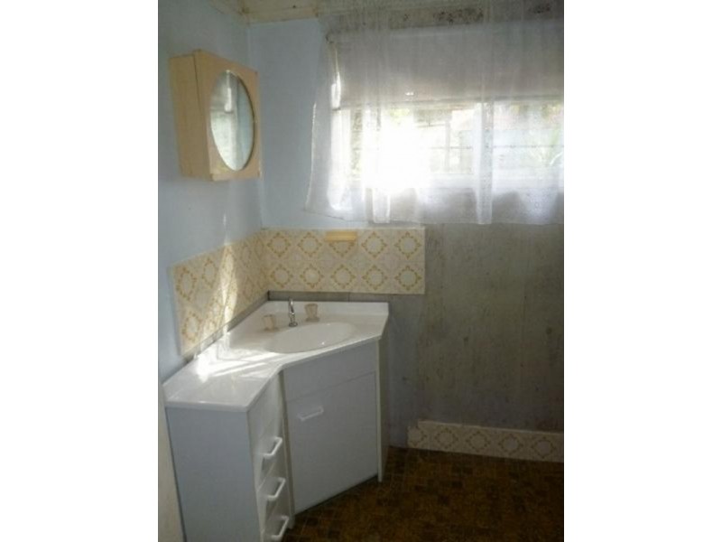 19 Armstrong Street, Petrie QLD 4502