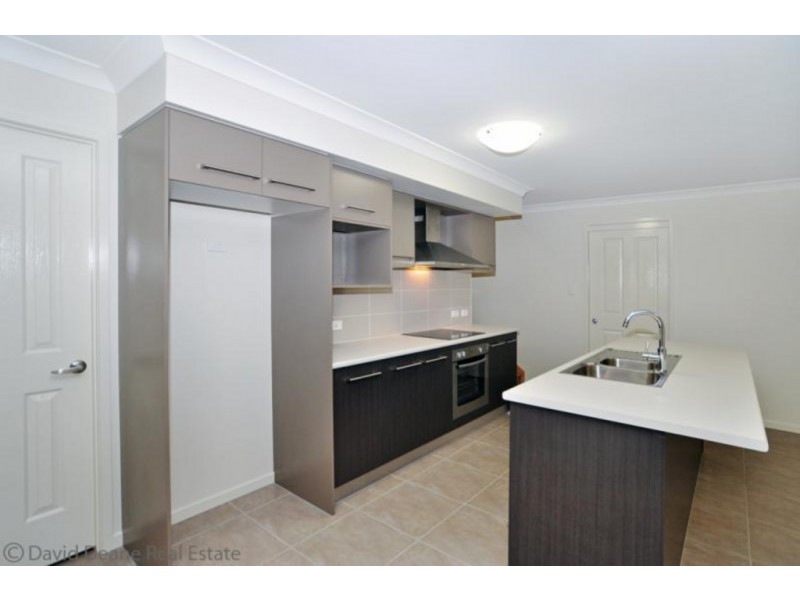 16 Beattie Street, Kallangur QLD 4503