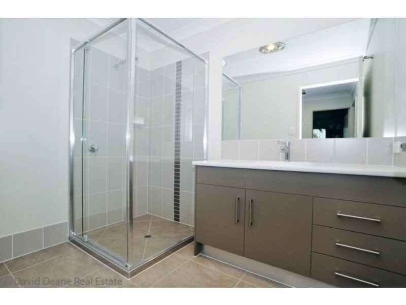 16 Beattie Street, Kallangur QLD 4503