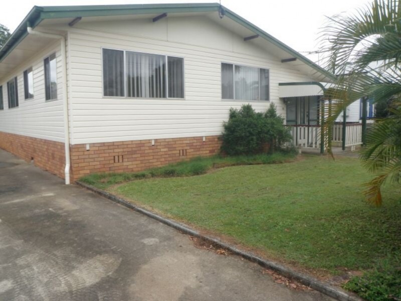 95 School Rd, Kallangur QLD 4503