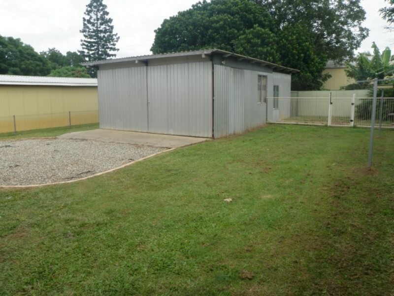 95 School Rd, Kallangur QLD 4503