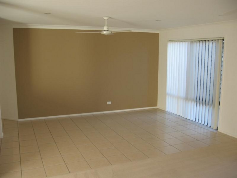 22 DIAMOND AVE, Kallangur QLD 4503