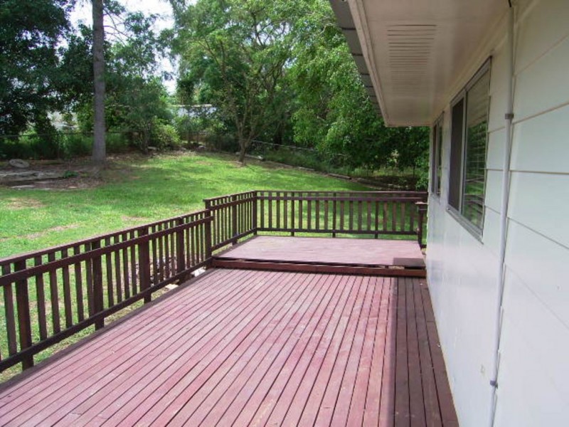 15 Castle Court, Kallangur QLD 4503