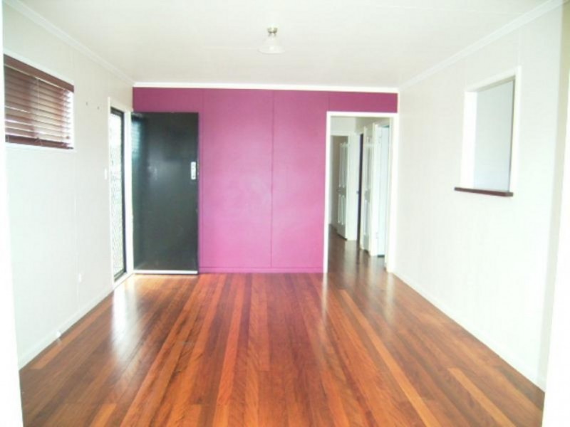 24 HEDGE, Strathpine QLD 4500