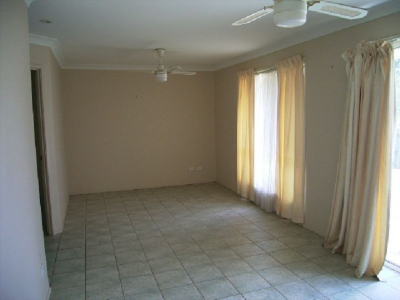 9 Lillypilly Crt, Kallangur QLD 4503