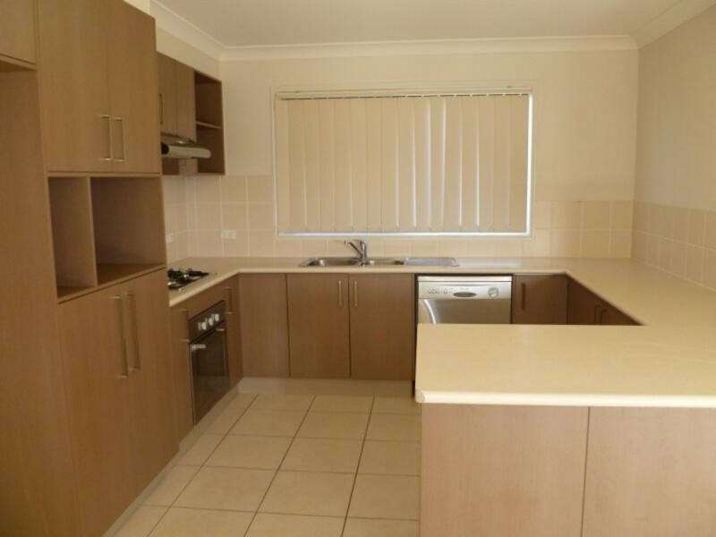 28 FERNBROOK DR, Morayfield QLD 4506