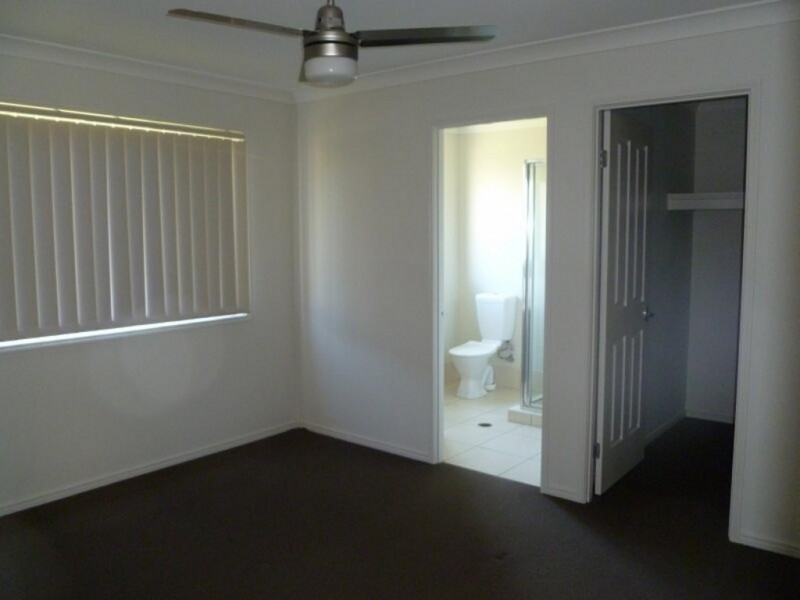 28 FERNBROOK DR, Morayfield QLD 4506