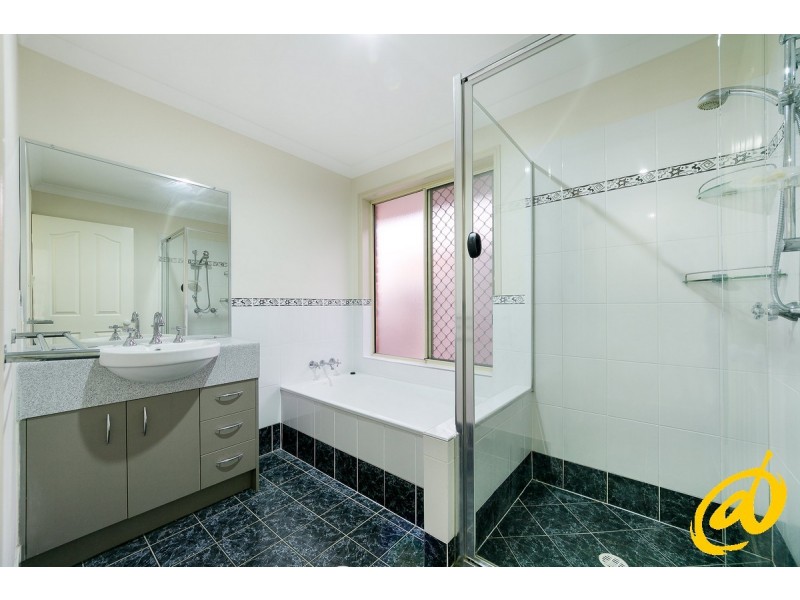 109 Kurrajong Drive, Warner QLD 4500