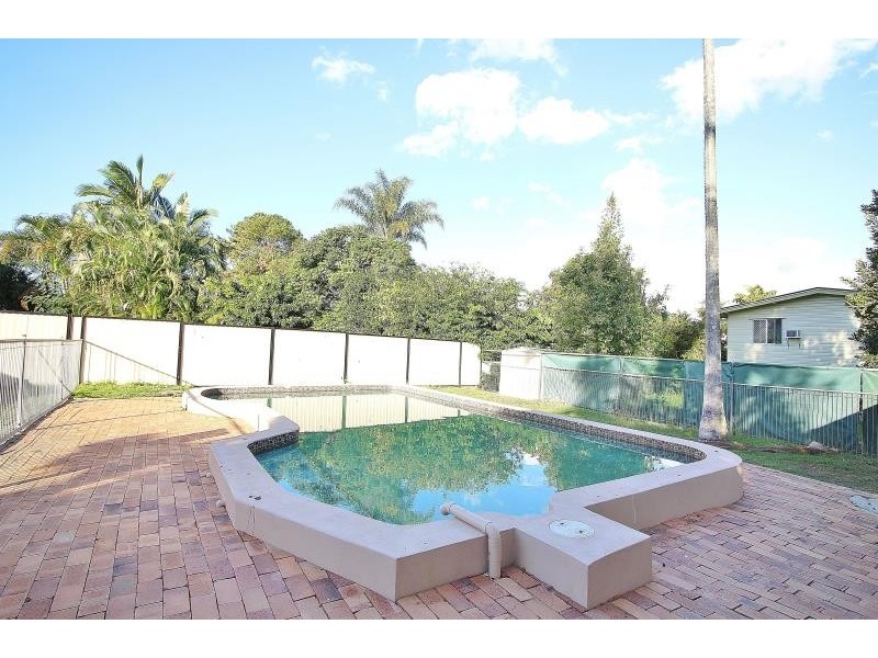 73 Hedge Street, Strathpine QLD 4500