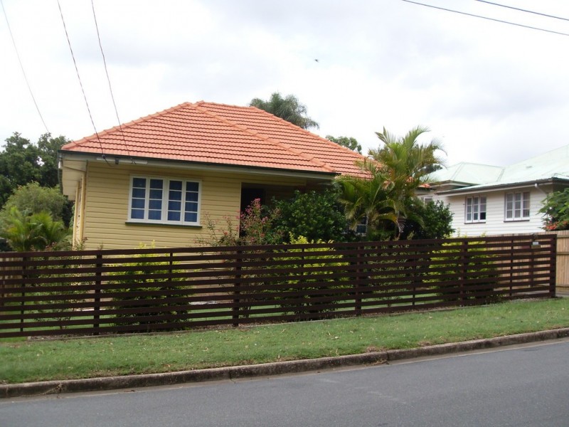 35 Bega Street, Grange QLD 4051