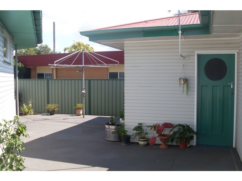 4 Spitfire Ave, Strathpine QLD 4500