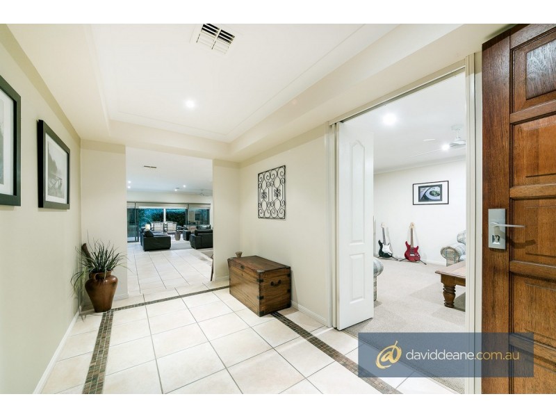 21 Lawson Close, Petrie QLD 4502