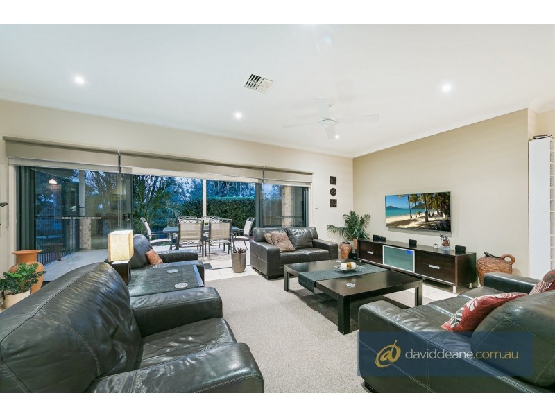 21 Lawson Close, Petrie QLD 4502