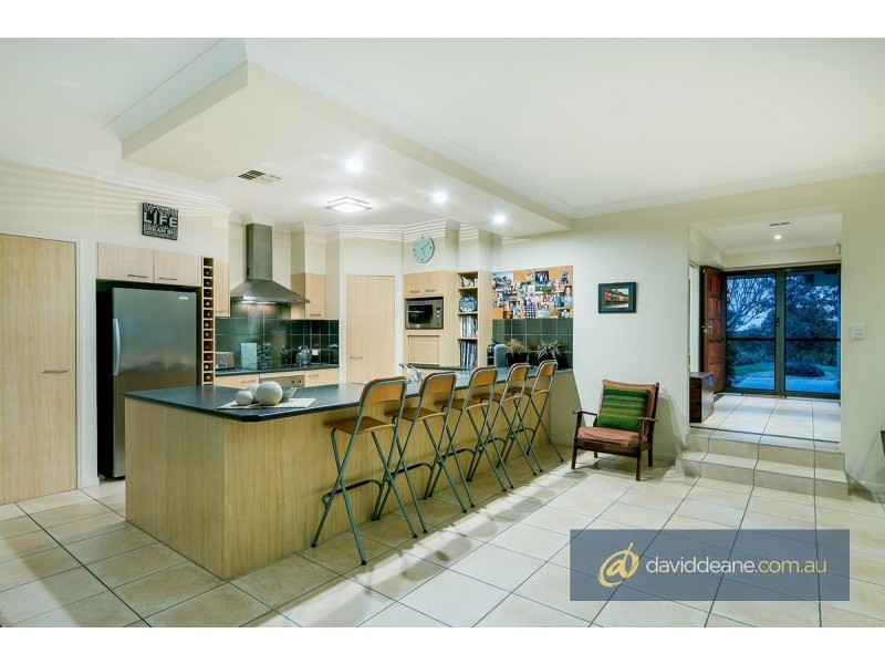 21 Lawson Close, Petrie QLD 4502