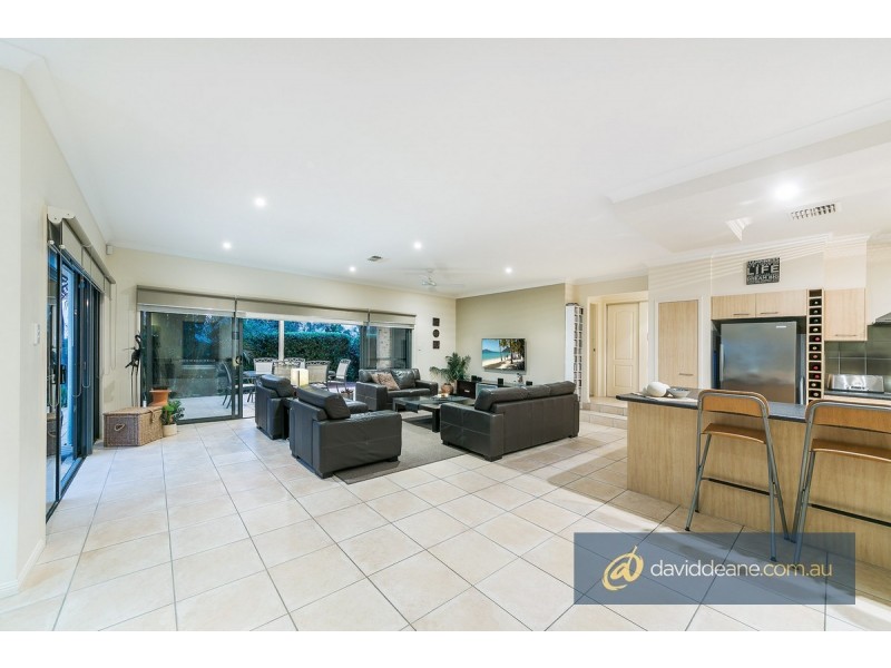 21 Lawson Close, Petrie QLD 4502