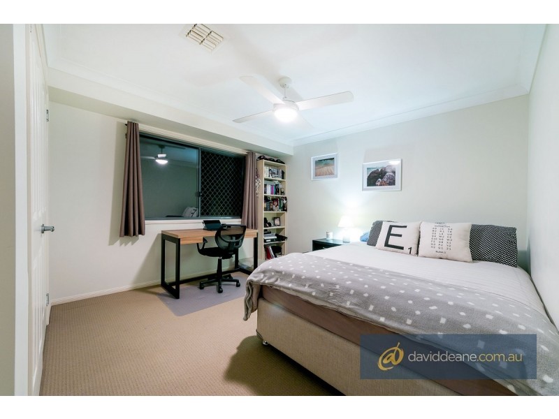 21 Lawson Close, Petrie QLD 4502