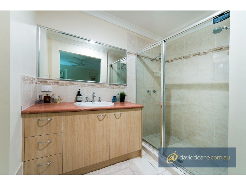 21 Lawson Close, Petrie QLD 4502