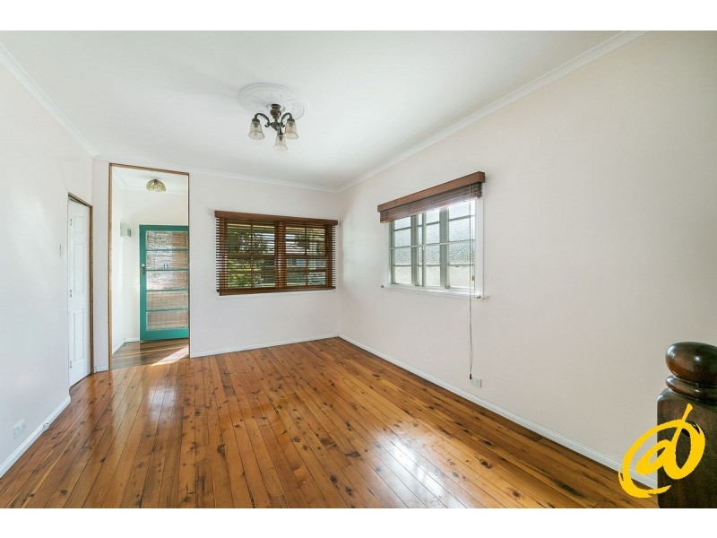 11 Hedge Street, Strathpine QLD 4500