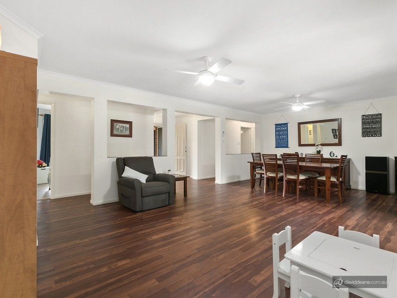 18 Inverpine Court, Petrie QLD 4502
