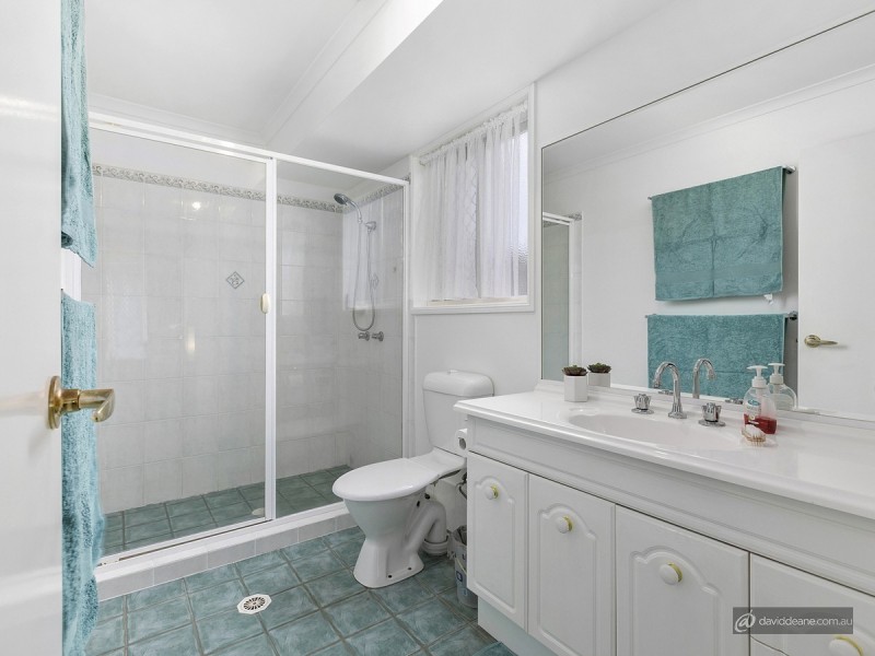 18 Inverpine Court, Petrie QLD 4502
