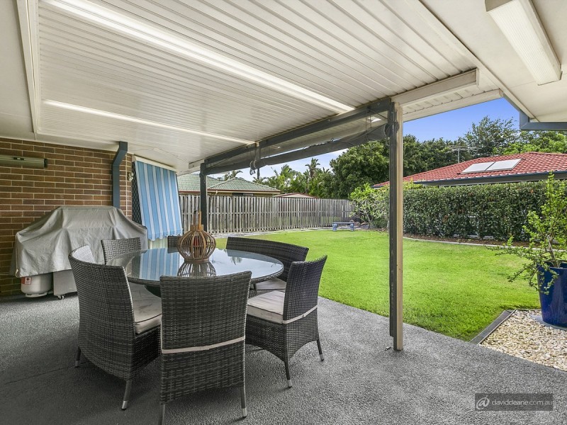 18 Inverpine Court, Petrie QLD 4502