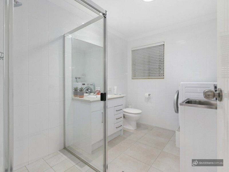 18 Inverpine Court, Petrie QLD 4502