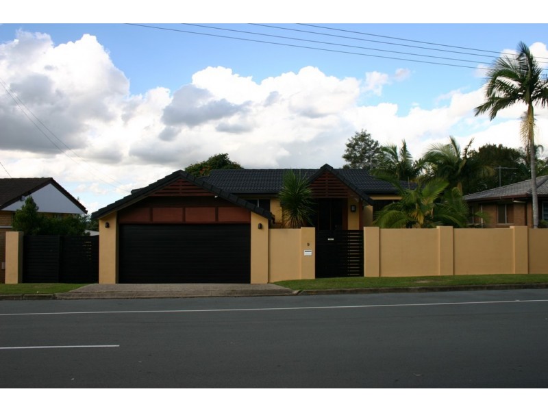 9 Olympus Ct, Eatons Hill QLD 4037