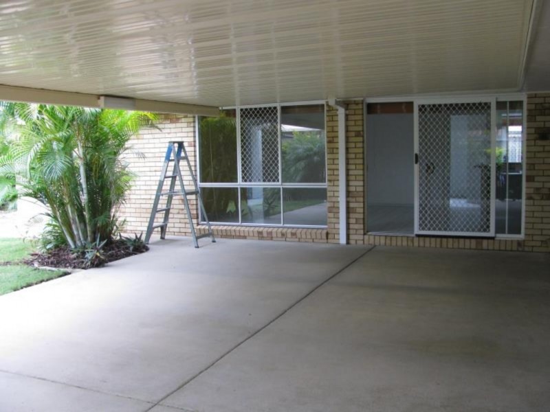 5 KIRRI AVE, Petrie QLD 4502