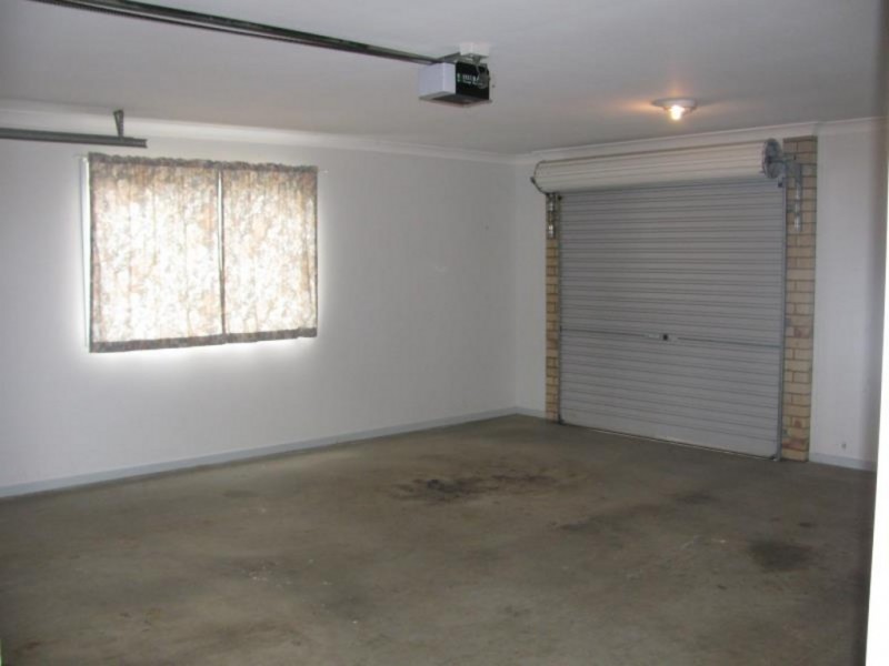 5 KIRRI AVE, Petrie QLD 4502