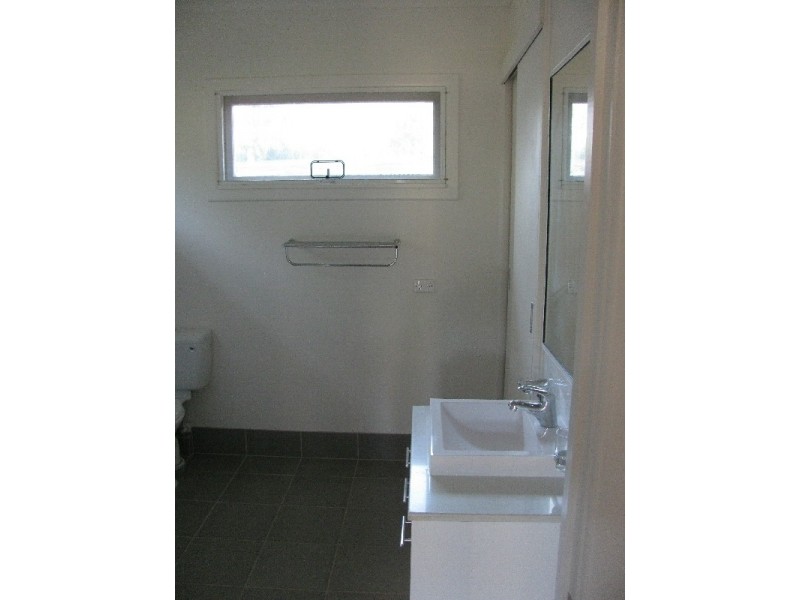 18 Wirraway St, Strathpine QLD 4500