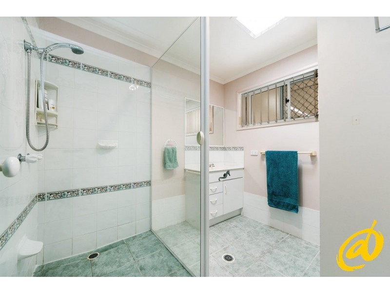 15 Maddalon Court, Brendale QLD 4500