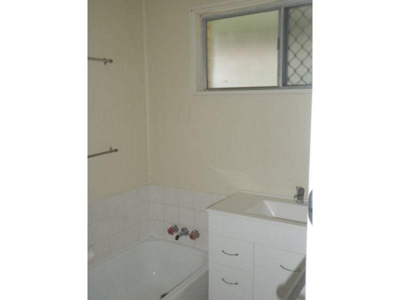 25 Patricia Street, Strathpine QLD 4500