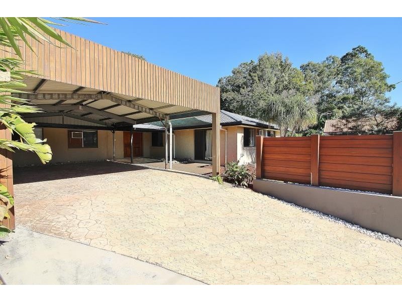 5 Cambral Court, Petrie QLD 4502