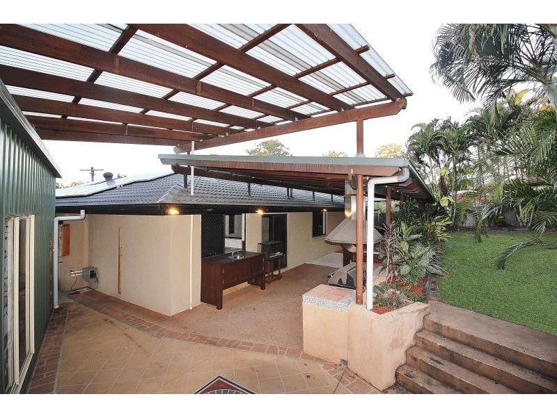 5 Cambral Court, Petrie QLD 4502