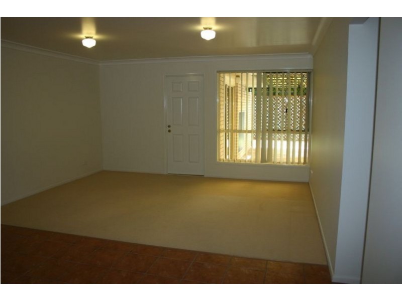 34 Marina Court, Eatons Hill QLD 4037