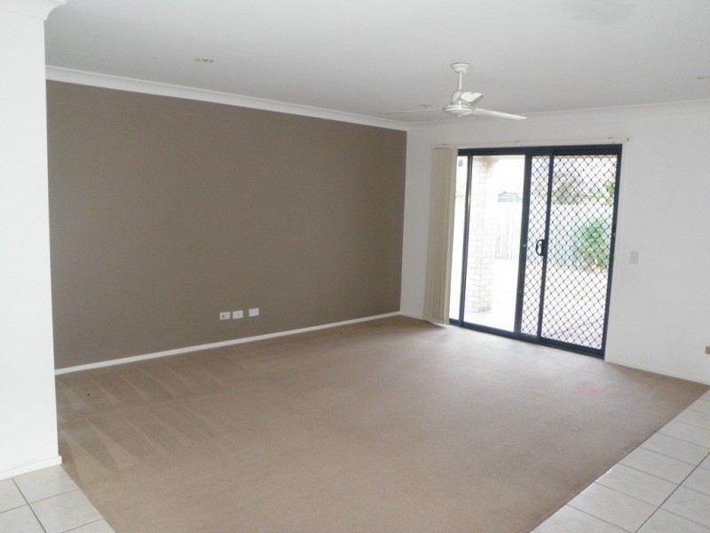 18 DIAMOND AVE, Kallangur QLD 4503