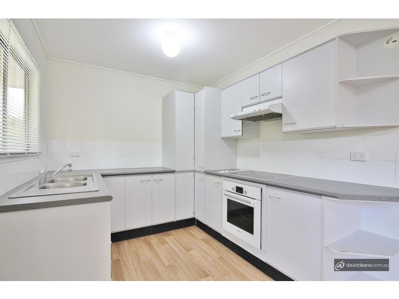8 Calala Drive, Strathpine QLD 4500