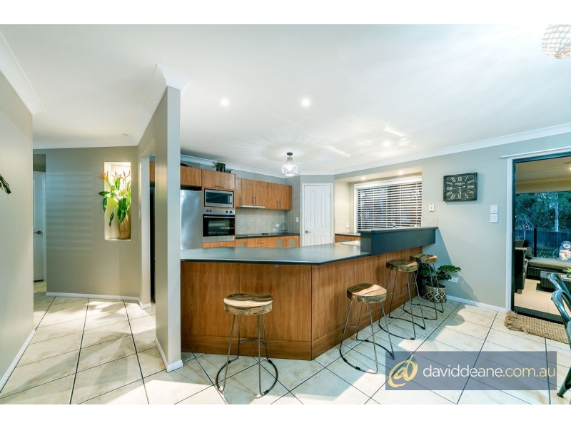 37 Hunter Circuit, Petrie QLD 4502