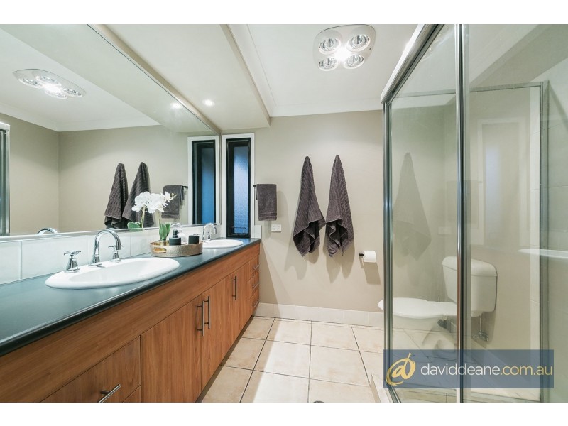 37 Hunter Circuit, Petrie QLD 4502