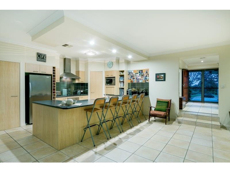 21 Lawson Close, Petrie QLD 4502