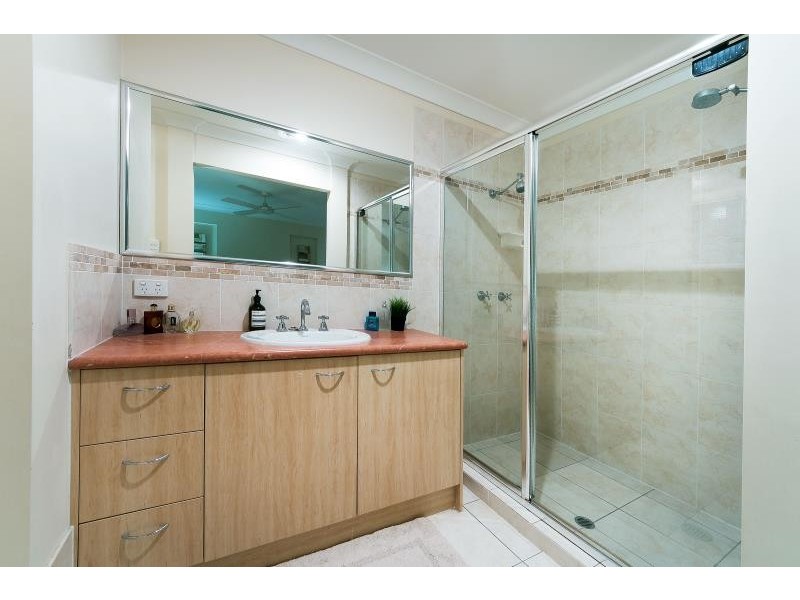 21 Lawson Close, Petrie QLD 4502