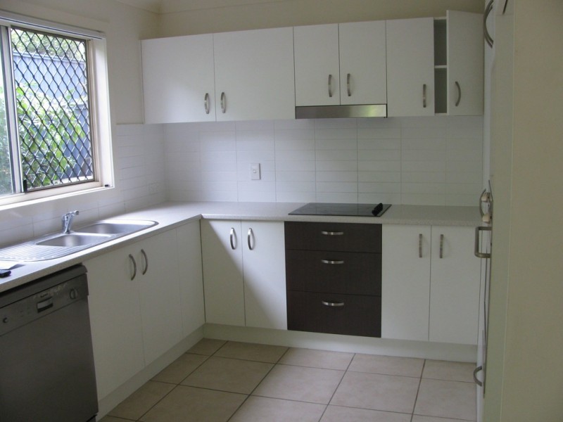 8/64 Station Road, Lawnton QLD 4501