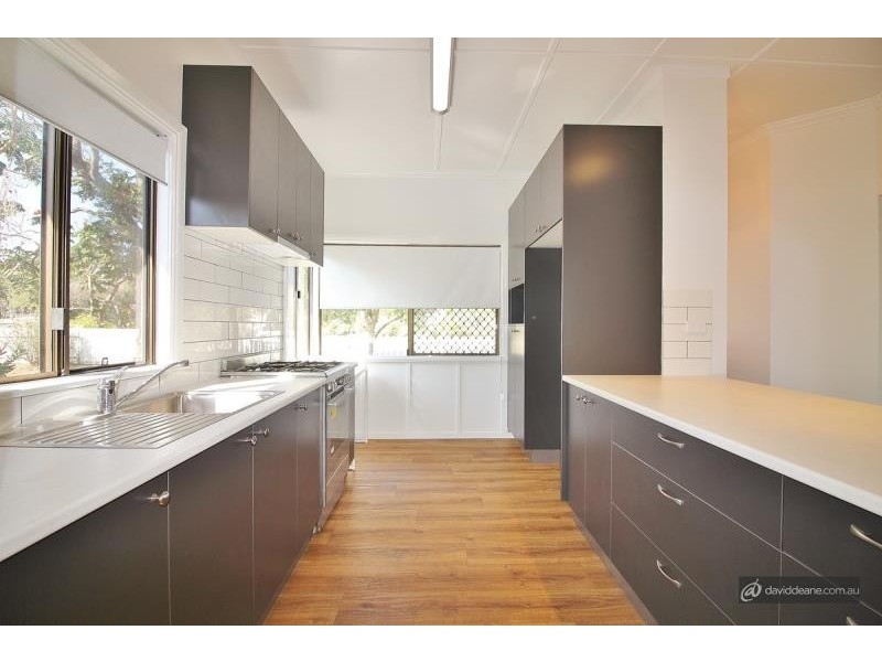 4 Boona Street, Petrie QLD 4502