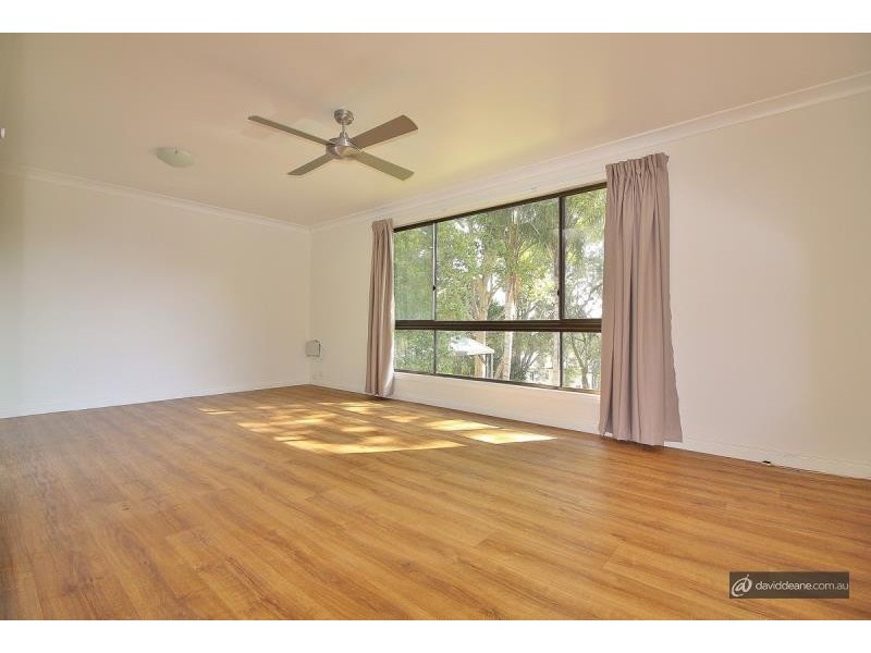4 Boona Street, Petrie QLD 4502