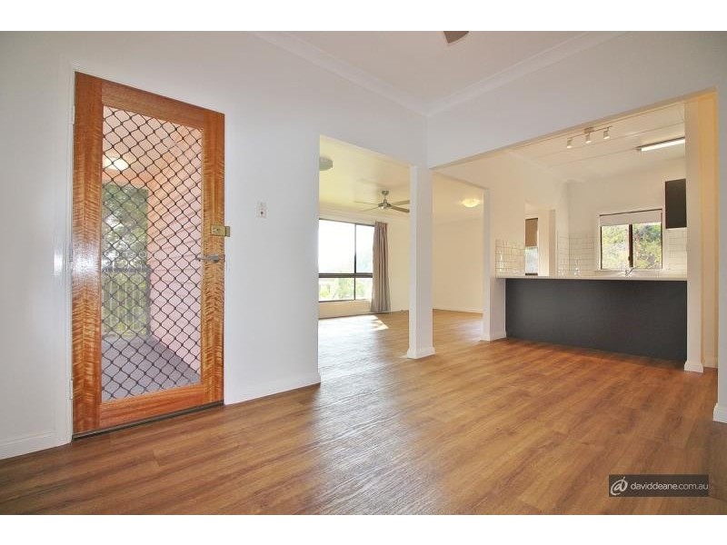 4 Boona Street, Petrie QLD 4502